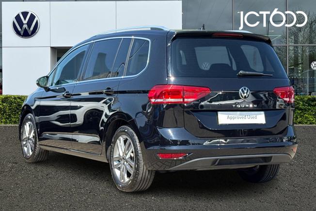 VOLKSWAGEN Touran Photo 3