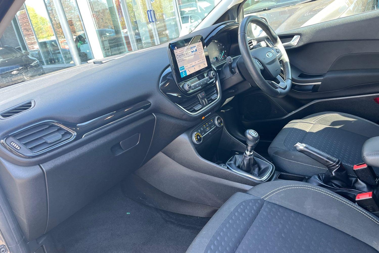 Ford Fiesta Photo 17