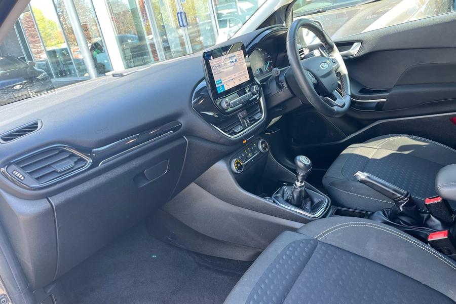 Ford Fiesta Photo autoimg-b98cc9bf74701946c1ad438da65a62b5335fee5f.jpg
