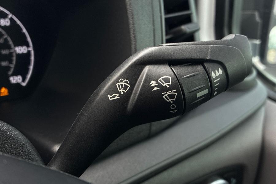 Ford Transit Custom Photo autoimg-b98d5b8e712f3826b63af96ec71dfa3039eed3a7.jpg