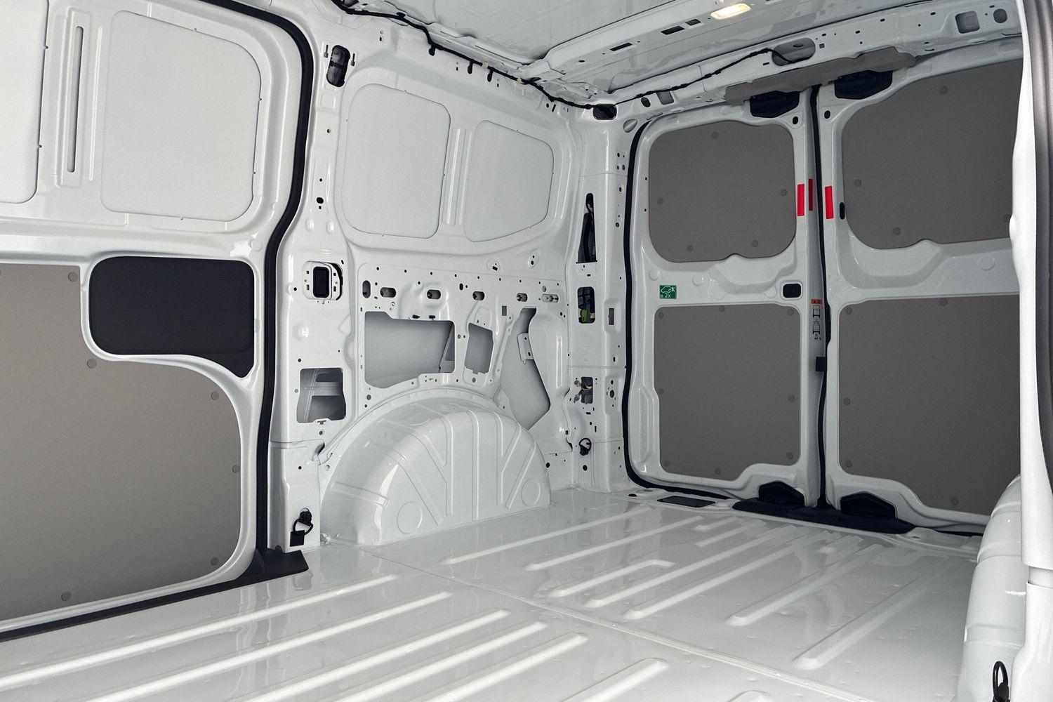 Ford E-TRANSIT CUSTOM Photo 3