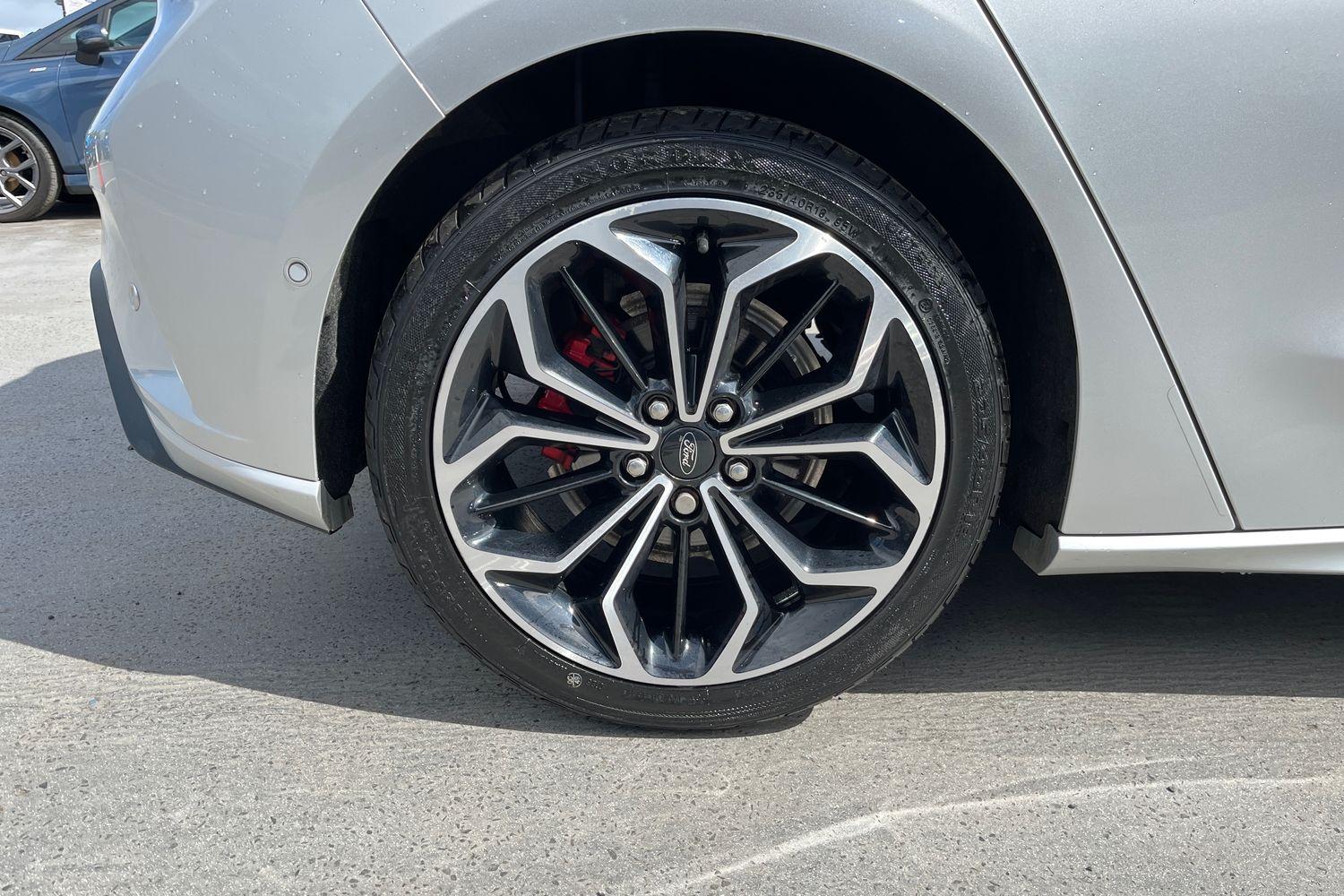 Ford FOCUS Photo 7