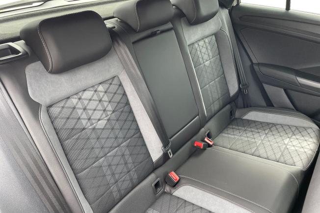 VOLKSWAGEN T-Roc Photo 9