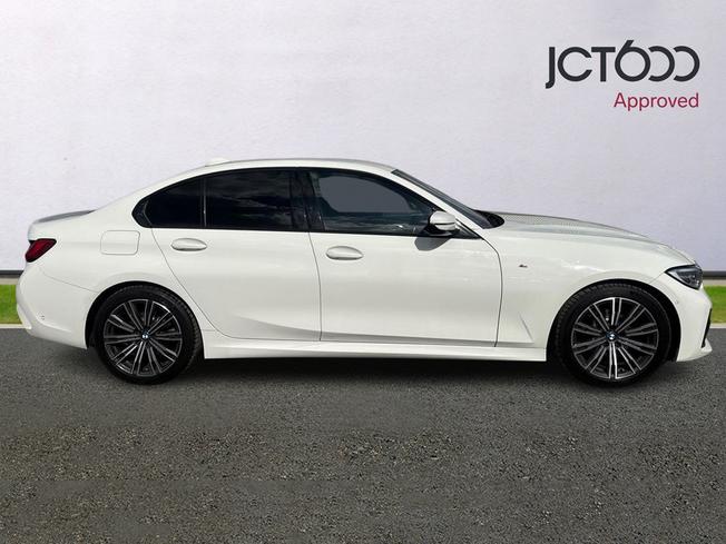 BMW 3 Series Photo 4