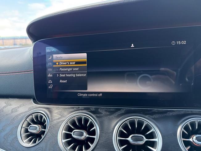 MERCEDES-BENZ E Class Photo 45