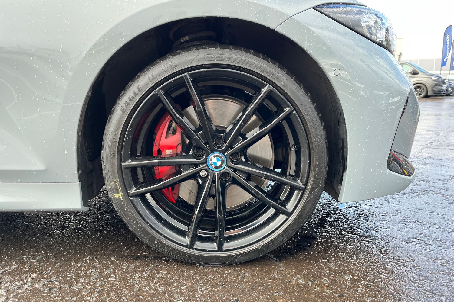 BMW 3 Series Photo 7