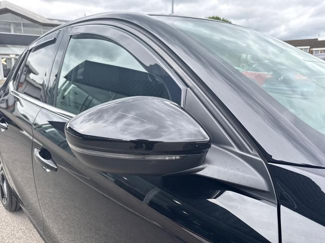 VAUXHALL Corsa Photo 20