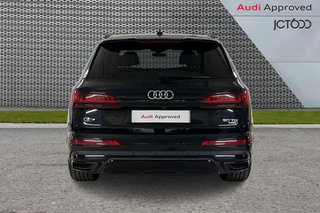AUDI Q7 Photo 7