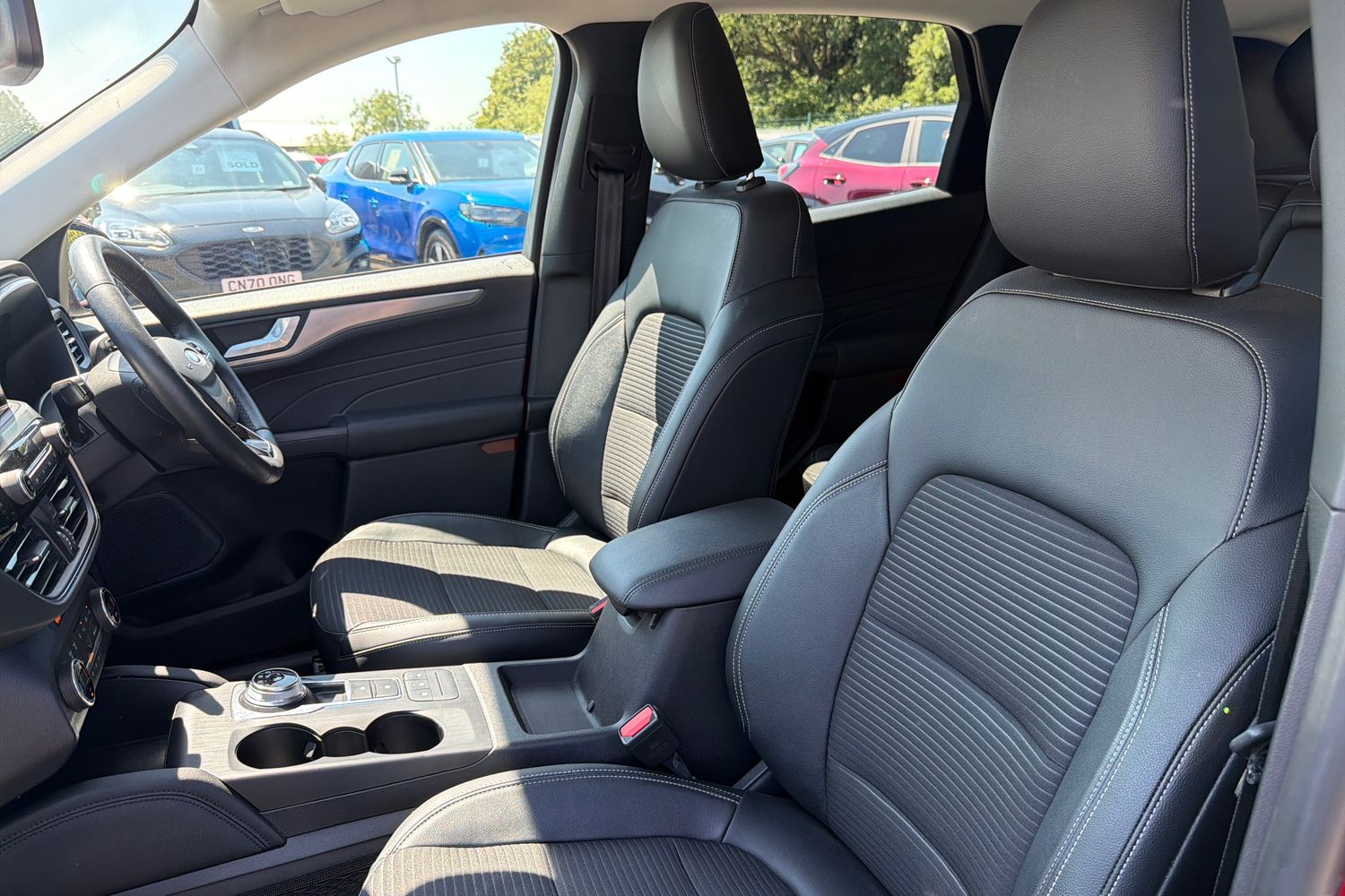 Ford KUGA Photo 18