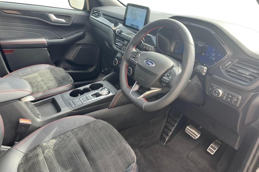 Ford Kuga Photo autoimg-b9a9c2bf7c38210d2ac924959244d7cbff054187.jpg
