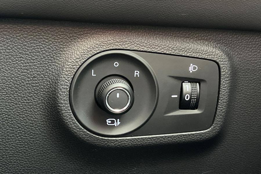 MG ZS Photo autoimg-b9ae5503b28c62c15e36f2d393022ab1ebe024db.jpg