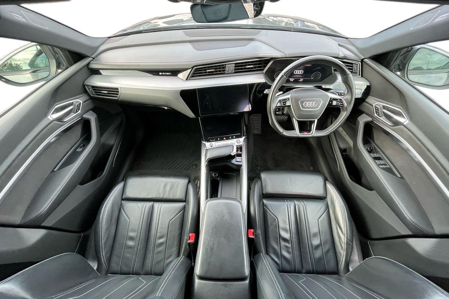 Audi e-tron Photo 9