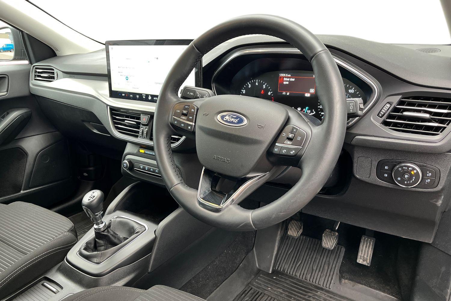 Ford FOCUS Photo 8