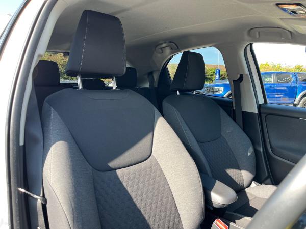 Toyota Yaris Photo autoimg-b9b0823bddfc63f84c5f1295a210e8efcb9d91f1.jpg