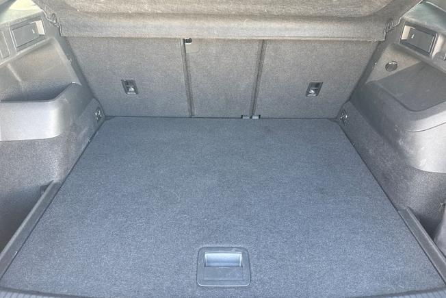 VOLKSWAGEN Tiguan Photo 12