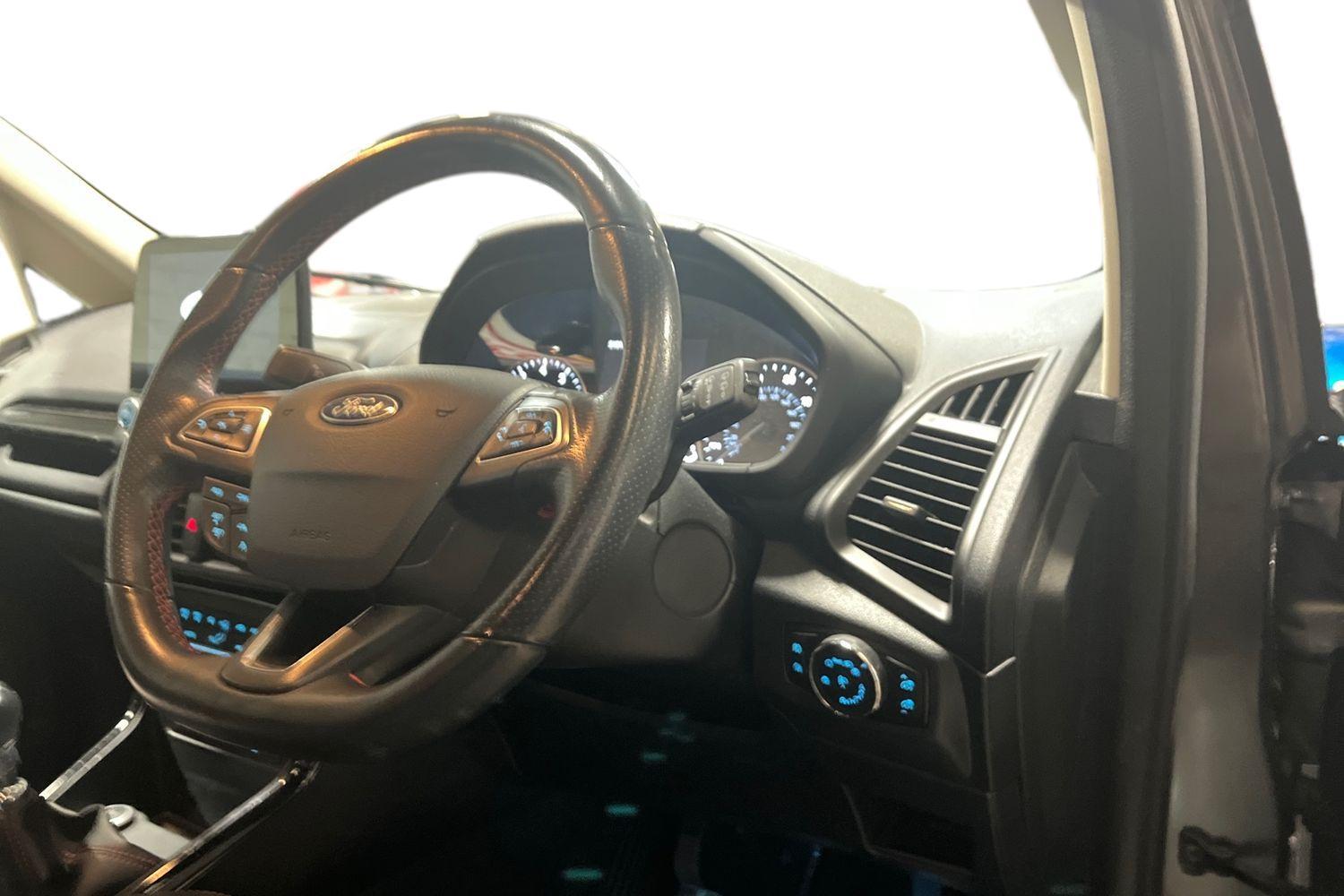 Ford ECOSPORT Photo 8