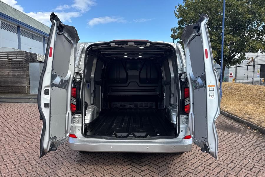 Ford TRANSIT CUSTOM Photo autoimg-b9b5d35debae7057c458a6ff1b71baaf7d5a891c.jpg