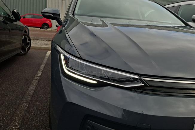 VOLKSWAGEN Golf Photo 19