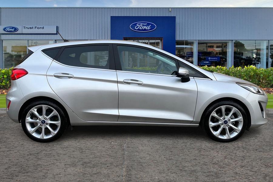 Ford FIESTA Photo autoimg-b9b8358bfe8fada9af38a6fbb59c0da535f5088f.jpg