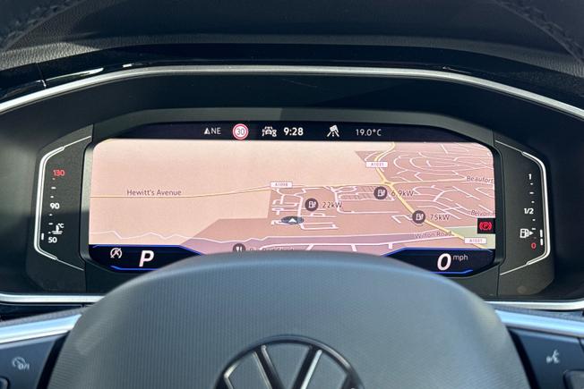 Volkswagen T-Roc Photo 33