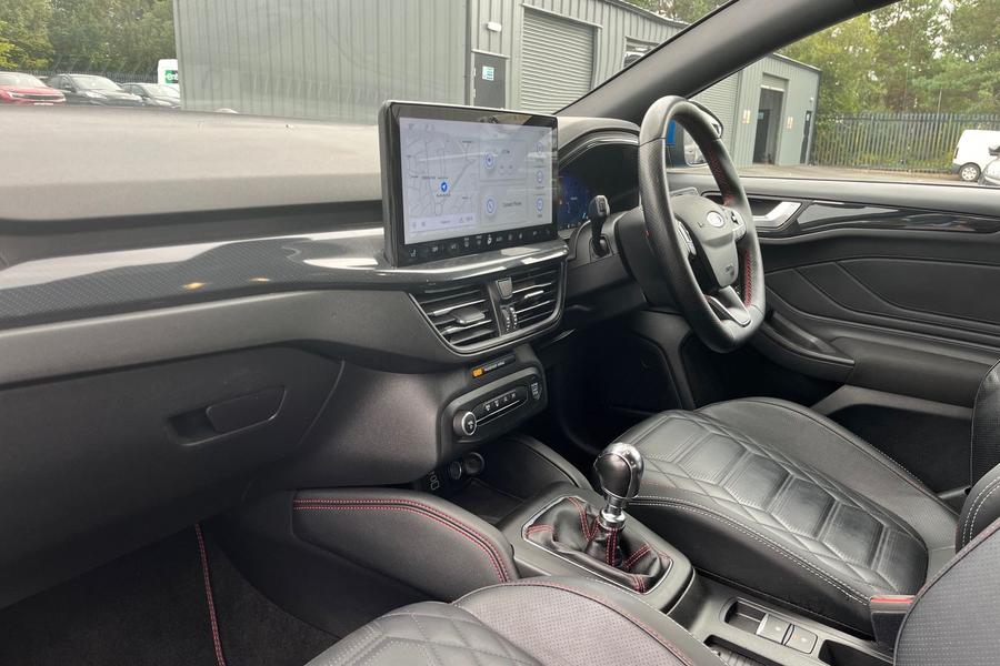 Ford FOCUS Photo autoimg-b9c136731aa899efc85e253091a823c12b806678.jpg