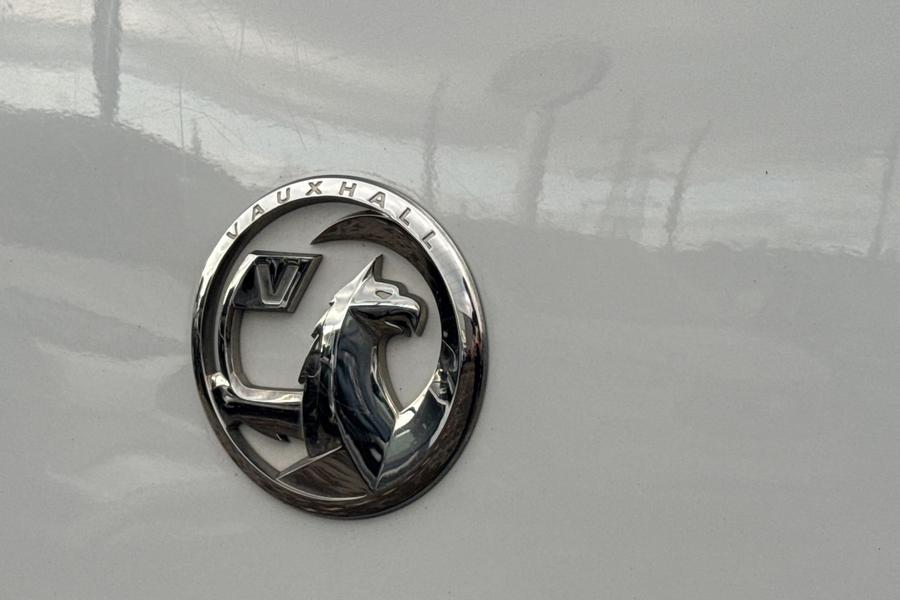 Vauxhall VIVARO Photo autoimg-b9c16546738dbc8d77e0add378c70c0b167f4e21.jpg