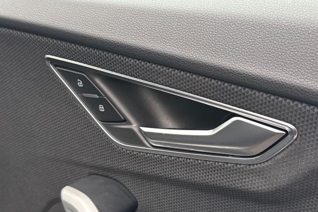 AUDI Q2 Photo 31