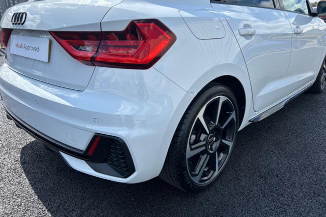 AUDI A1 Photo 32