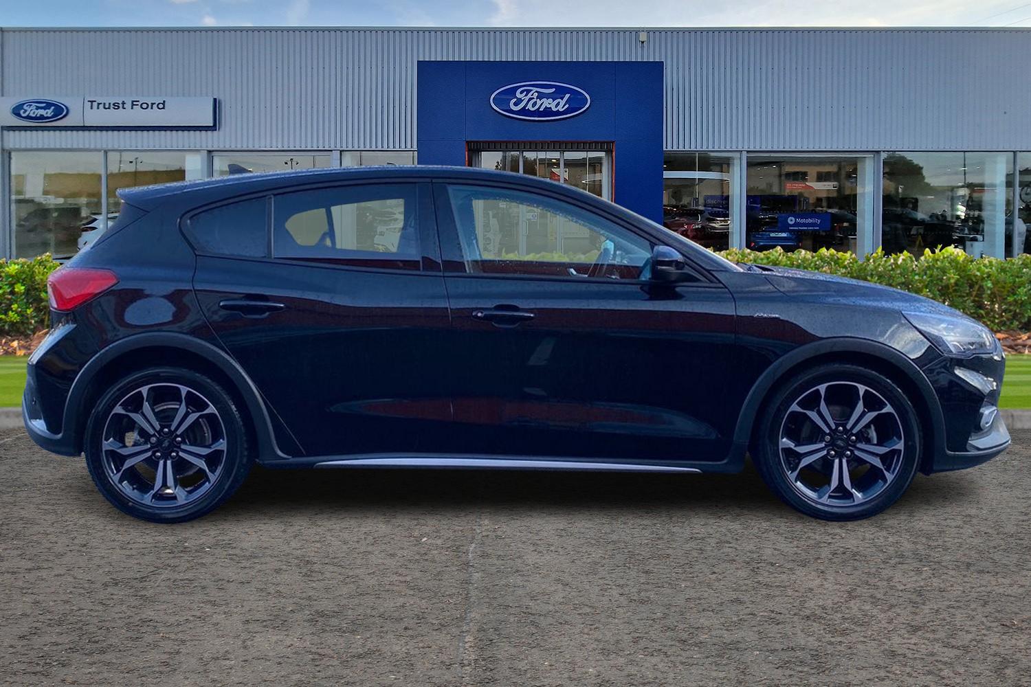 Ford FOCUS Photo 2