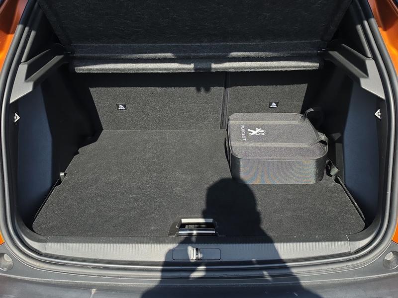 Used Peugeot E-2008 YB71SKU 33