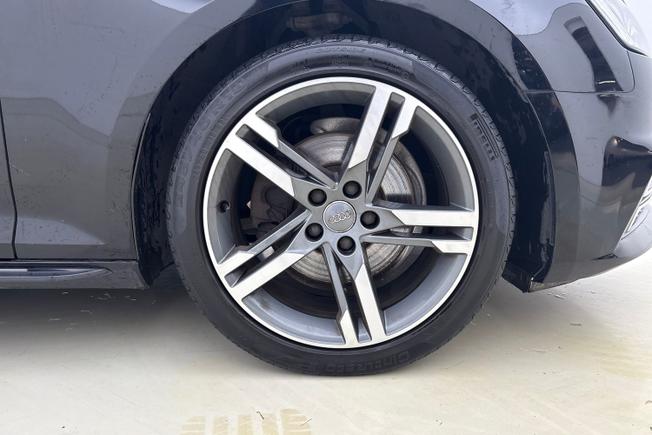 AUDI A4 Photo 5