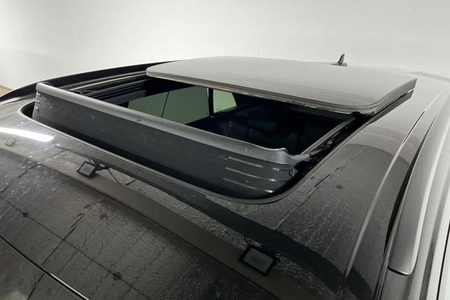 AUDI Rsq8 Photo 37