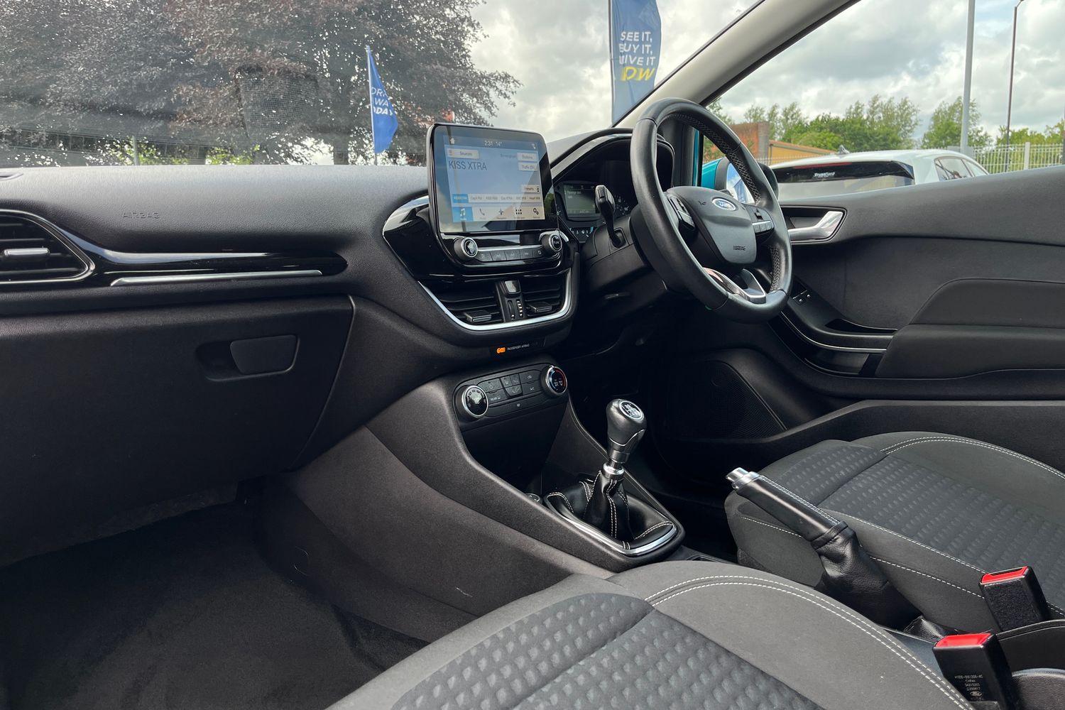 Ford Fiesta Photo 17