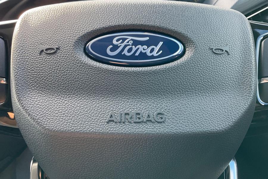 Ford TRANSIT CUSTOM Photo autoimg-b9d24a91e14bebf0efd2106e60522b8d589daeea.jpg