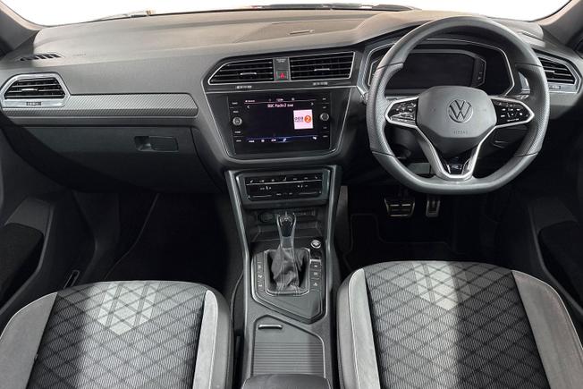 VOLKSWAGEN Tiguan Photo 10