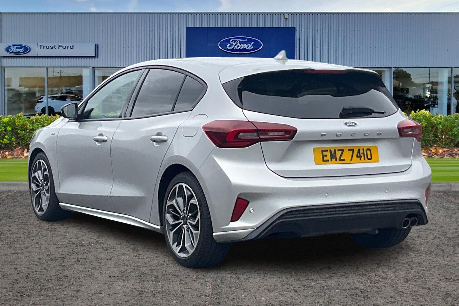 Ford Focus Photo 1