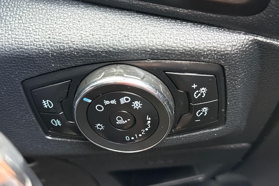 Ford ECOSPORT Photo autoimg-b9d67b92da5be8c30bf0ef59a9be80b033e60cf2.jpg