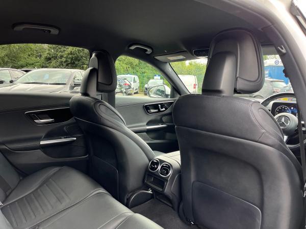 Mercedes-Benz C Class Photo autoimg-b9d69a97044b1f9280a355c0dc96a53575550a6d.jpg