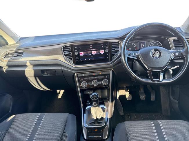 Volkswagen T-Roc Photo 10