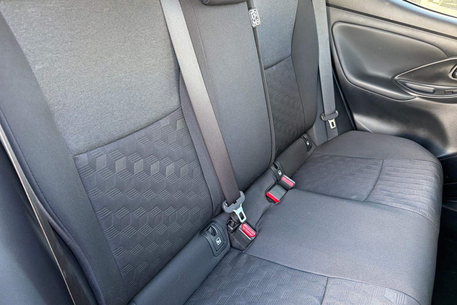 Toyota Yaris Photo 19