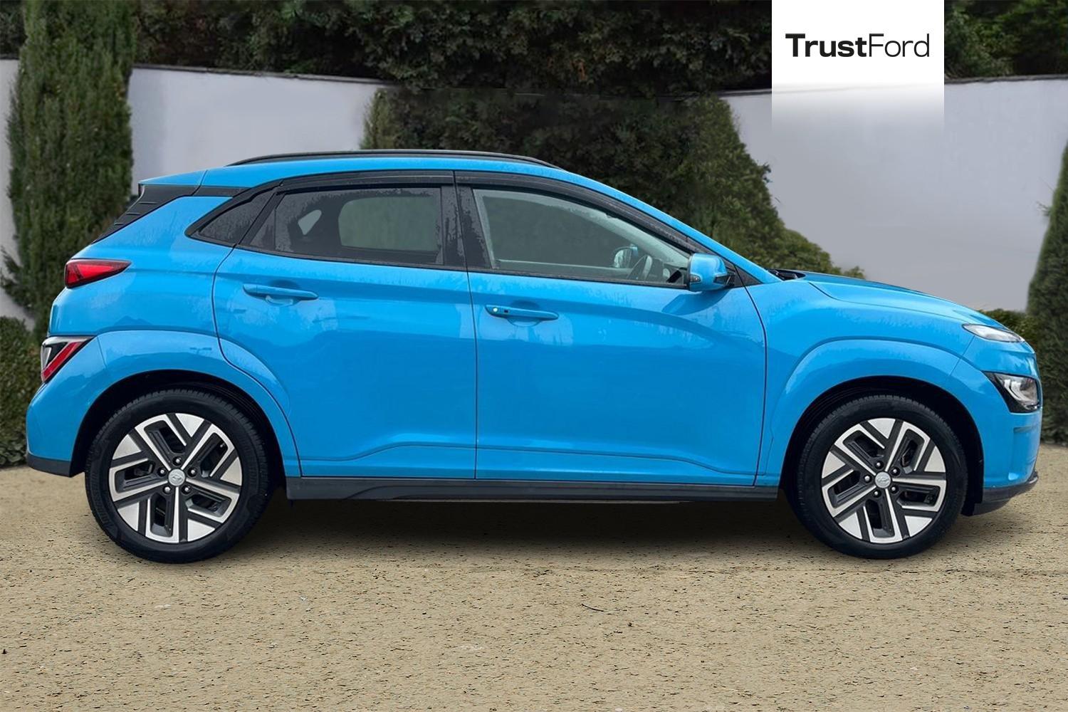 Hyundai KONA Photo 2