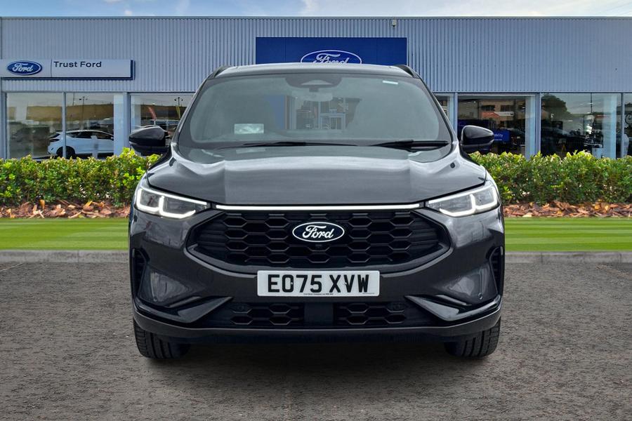 Ford Kuga Photo autoimg-b9dc503e685dc0784eafbf86e4563daaf8e558ee.jpg