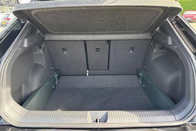 VOLKSWAGEN T-Roc Photo 12
