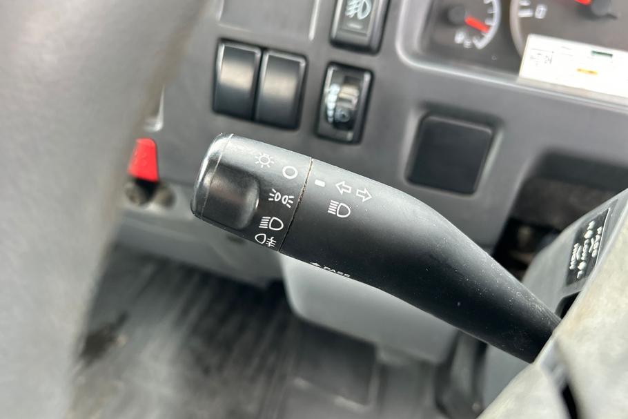 Used Isuzu GRAFTER N35.150 PX69LWD 35
