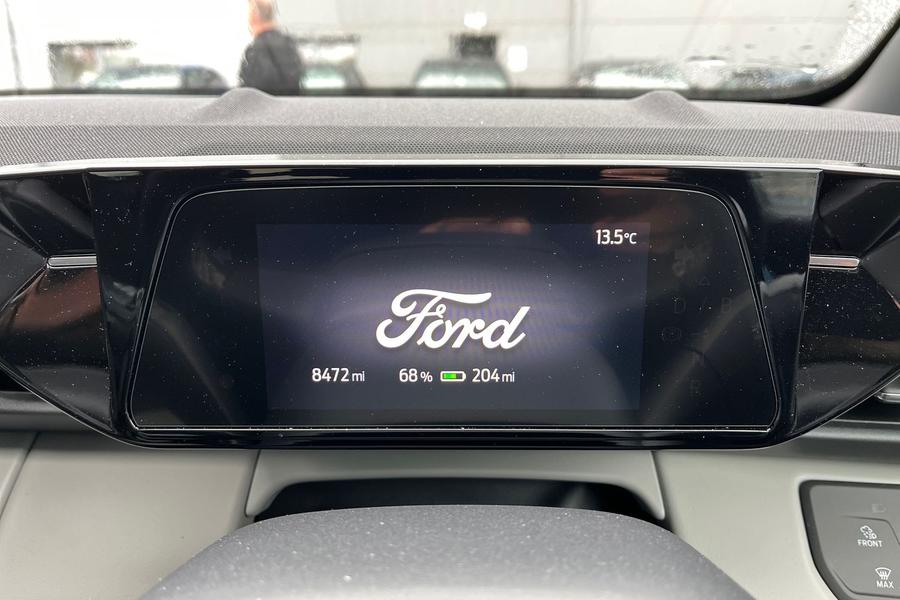 Ford Explorer Photo autoimg-b9e77003909f2a90b19a227773aa6b2acc80e7e5.jpg