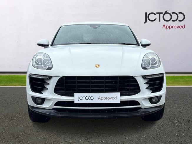 PORSCHE Macan Photo 8