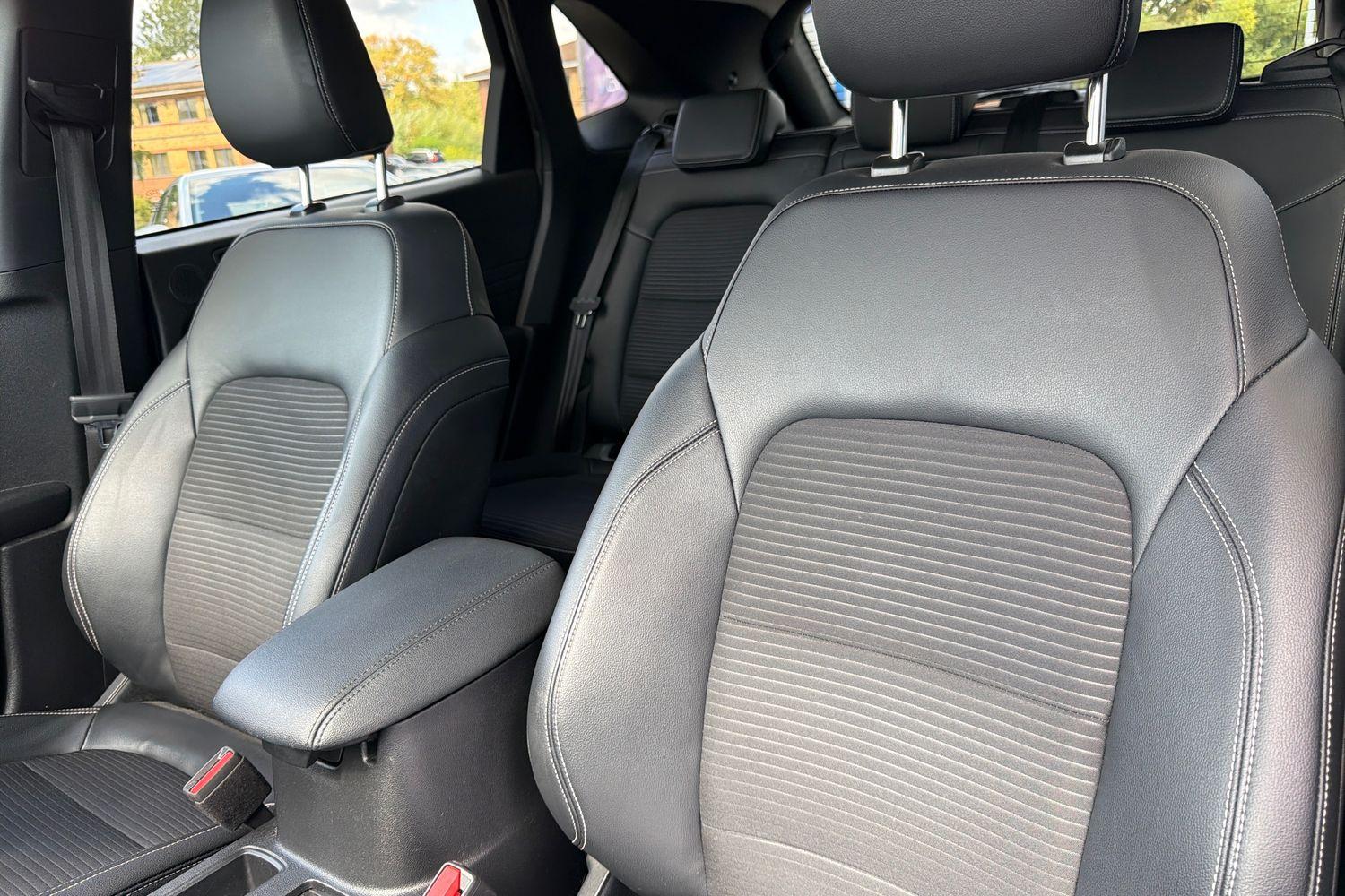 Ford Kuga Photo 18