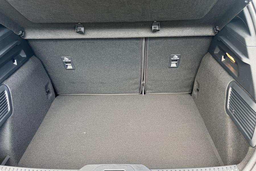 Ford FOCUS Photo autoimg-b9f21517bbbc846631664a8c9f28eaf88f8bbeb6.jpg