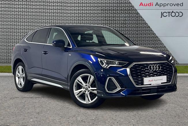 AUDI Q3 Photo 1