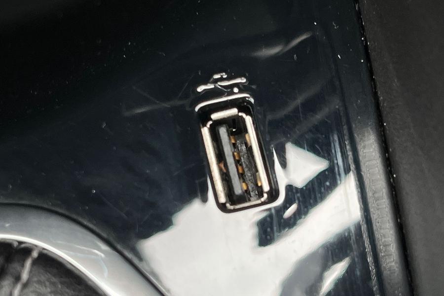 Ford FIESTA Photo autoimg-b9fe03555dd0bdc802b841ea11ff47104970d2f5.jpg